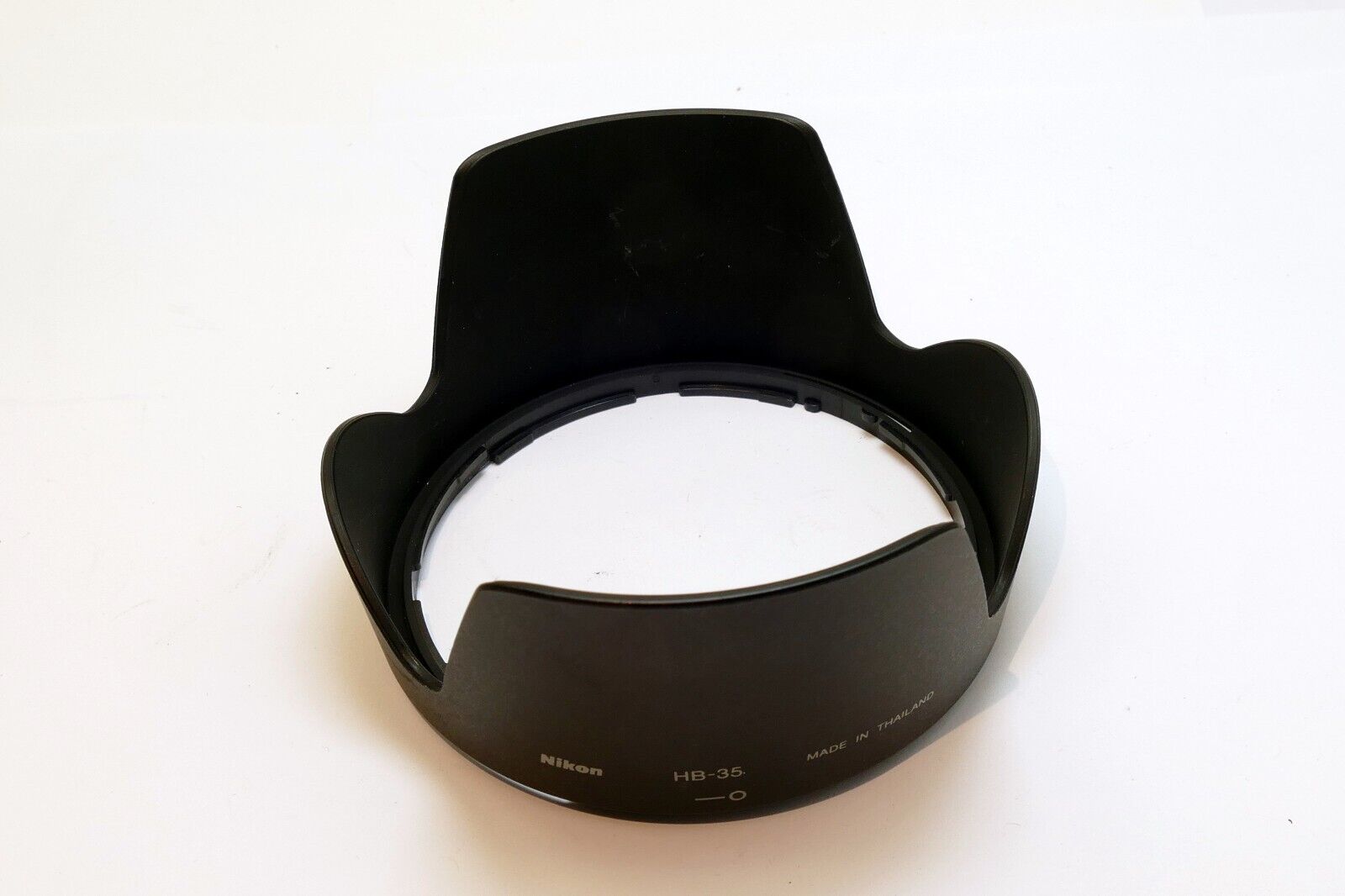 Nikon HB-35 Lens Hood Shade For 18-200mm VR II Nikkor AF-S Genuine - MINT