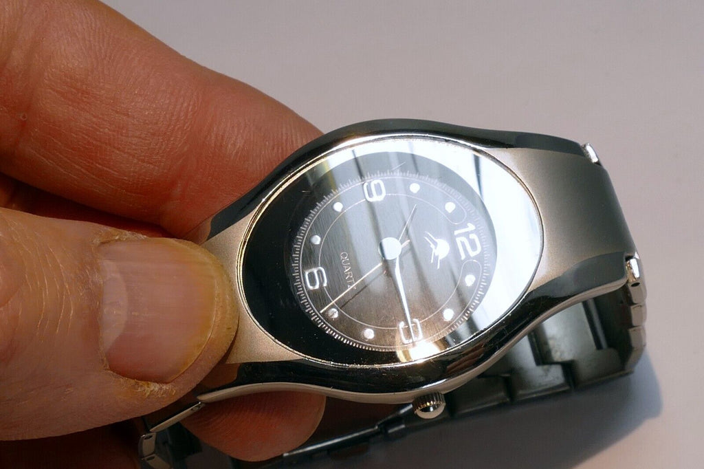 Mens Silver Tone Quartz Flex Band Arabic Numerals Watch - Needs Battery