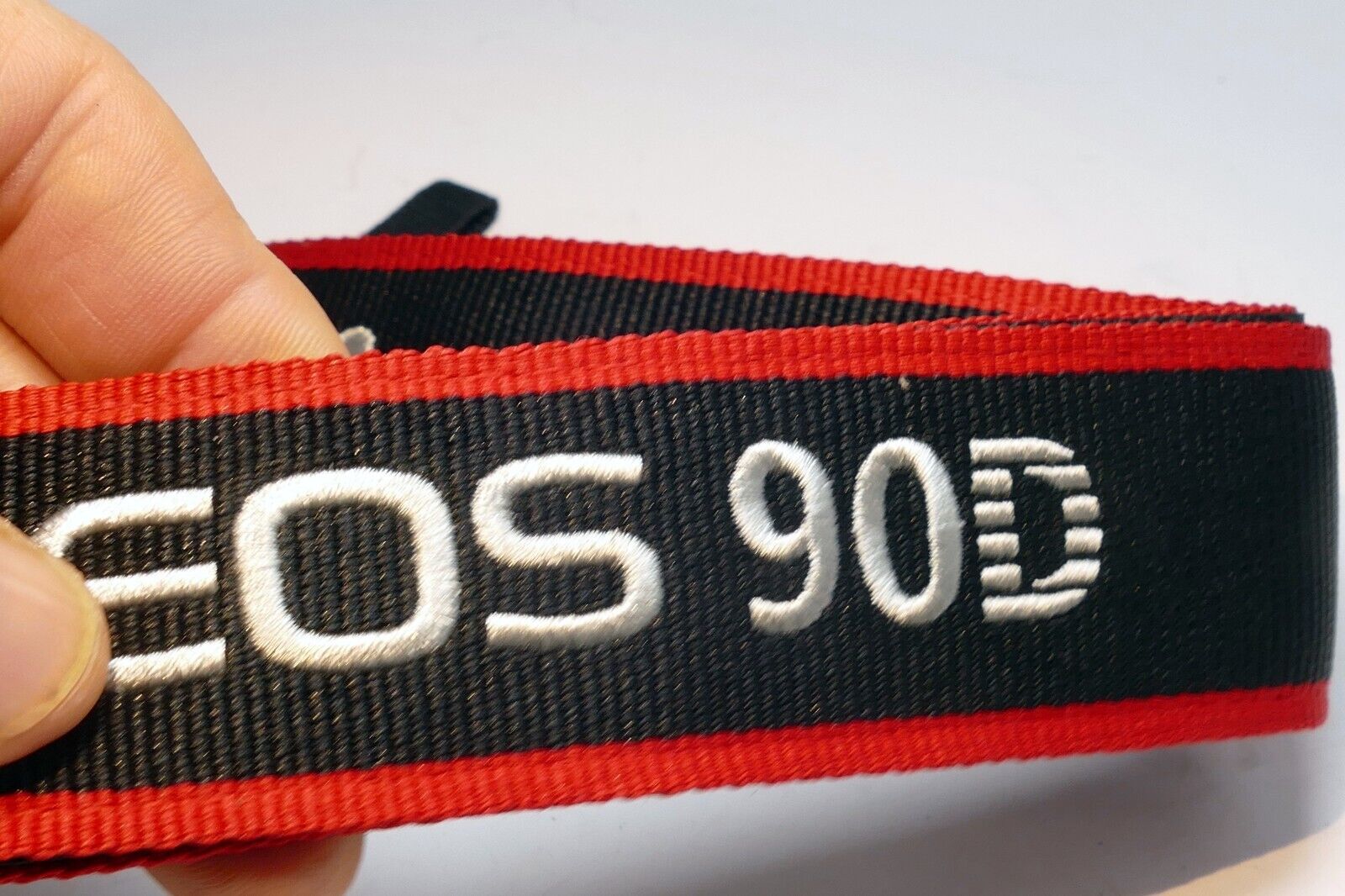 Canon EOS 90D Digital Camera Neck Shoulder Strap Black-Red - -  Genuine OEM
