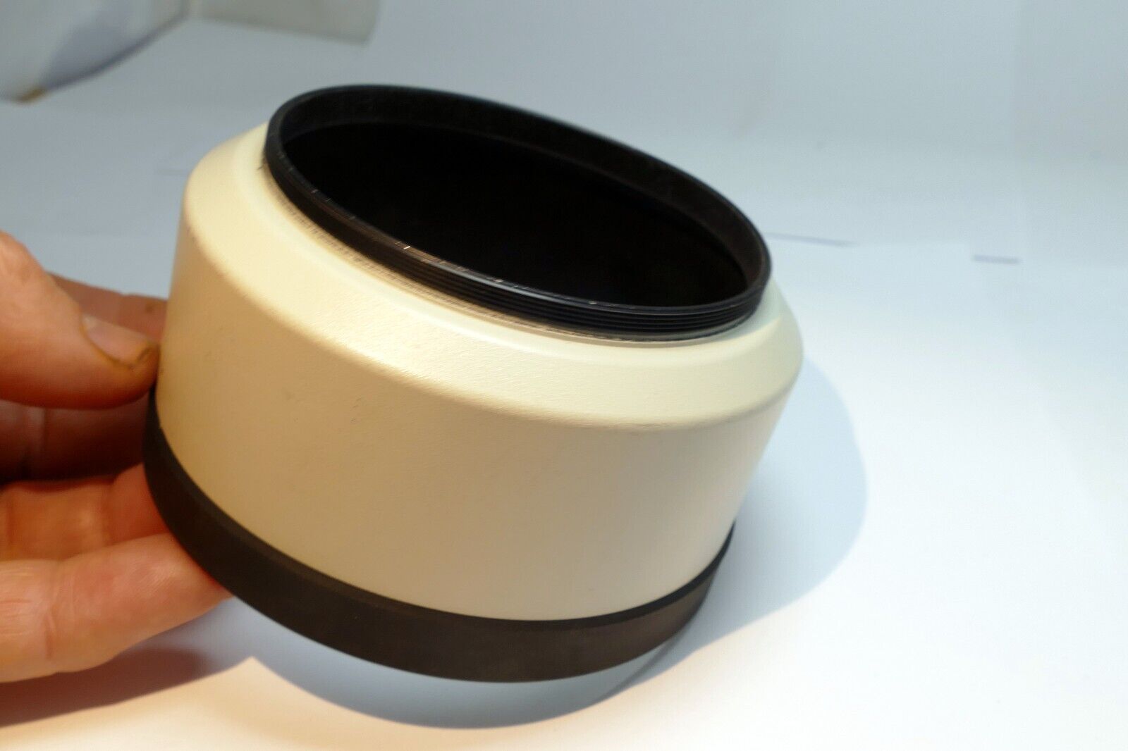 75mm Plastic Lens hood shade threaded screw in for 300mm 400mm telephoto