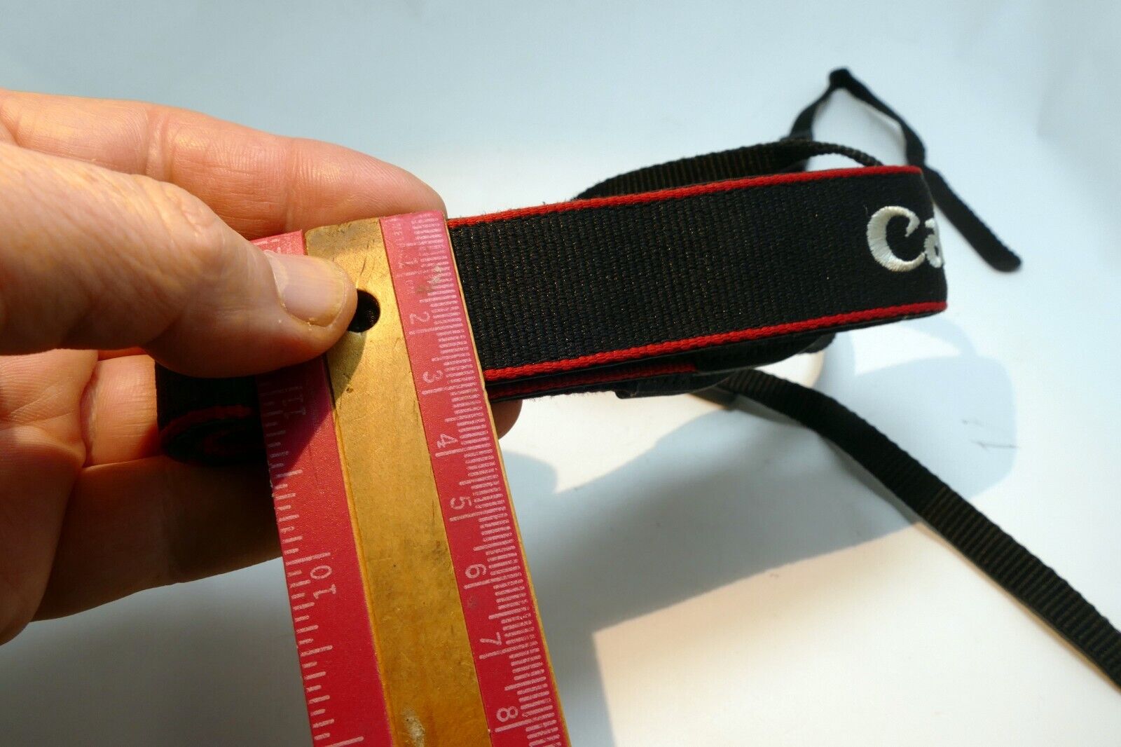 Canon EOS Digital Camera Neck Shoulder Strap Red - Black 3cm wide - Original