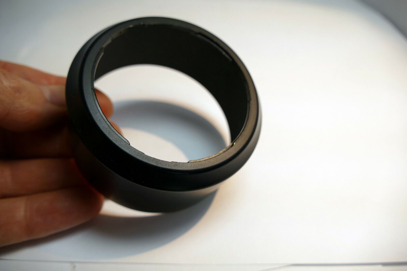 65mm ID plastic Lens Hood unknown brand  twist on type for telephoto