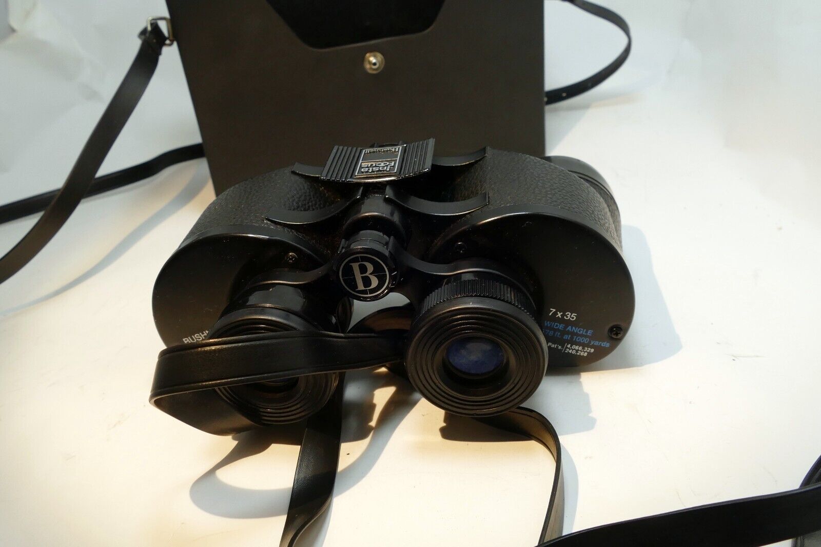 Bushnell Zoom Insta-Focus BINOCULARS 7X35 Wide Angle Sportview