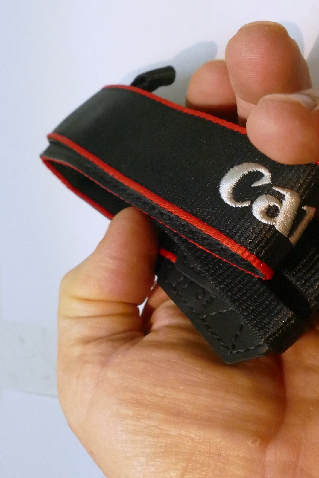 Canon EOS R7 Camera Neck Shoulder Strap Canvas Black/Red - Genuine OEM