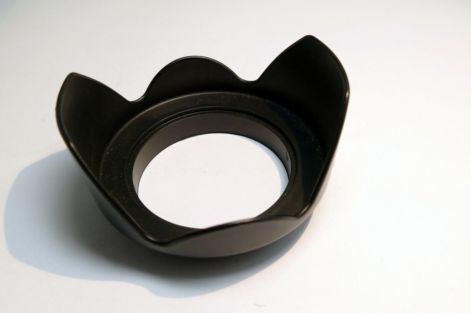 58mm LENS Hood Shade screw in petal plastic single threaded for 18-55mm IS EF-S