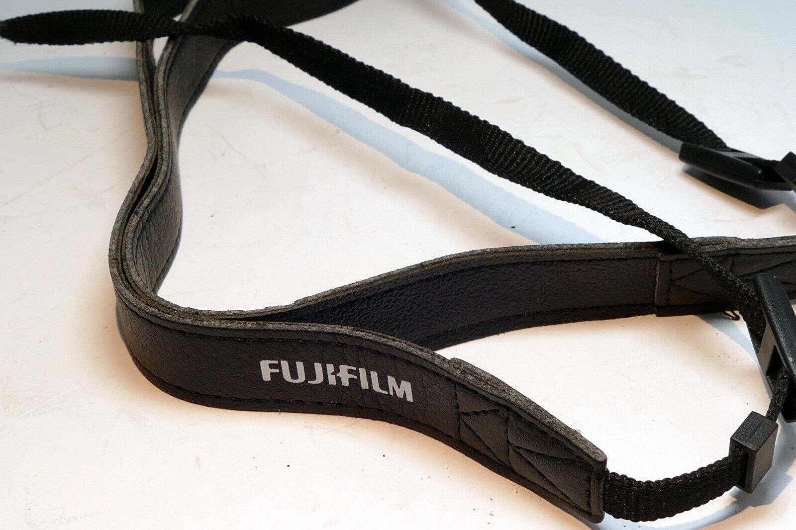 Fujifilm X S1 Q1 Q2 Digital Camera Neck Shoulder Strap - Genuine OEM