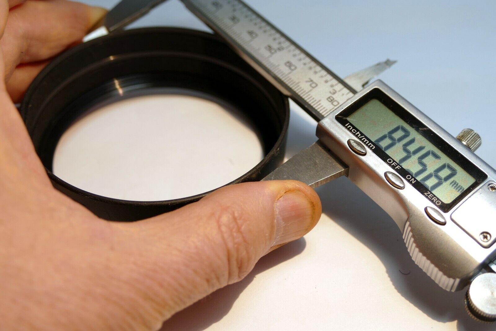 72mm screw in Metal Lens Hood female threads - 81mm ID