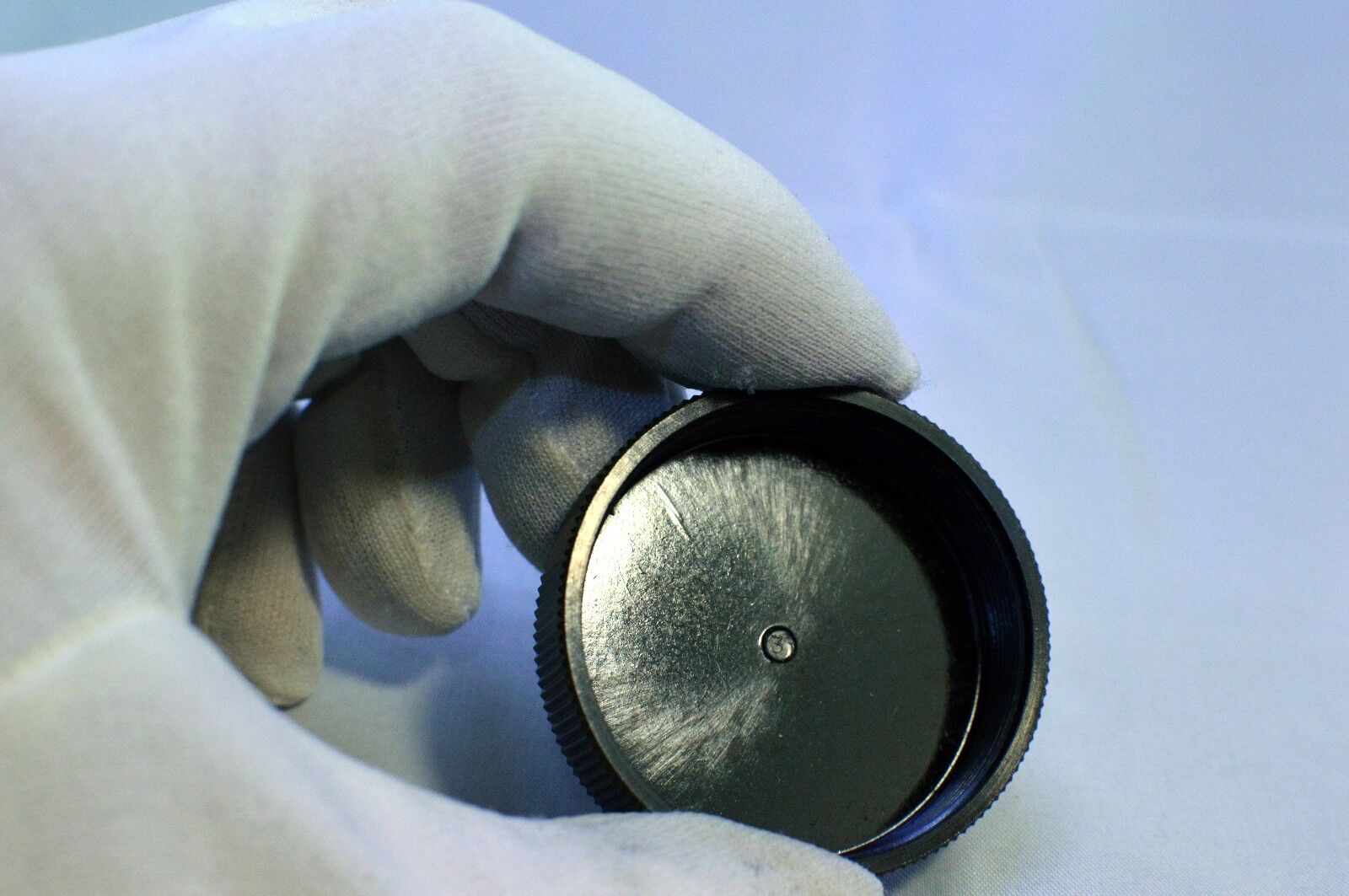 unknown brand rear lens cap for M42 universal  screw mount lenses vintage Black