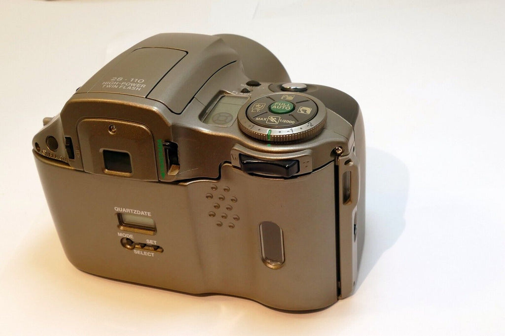 Olympus IS-30 DLX 28-110mm Zoom Lens High-Power Twin Flash Camera