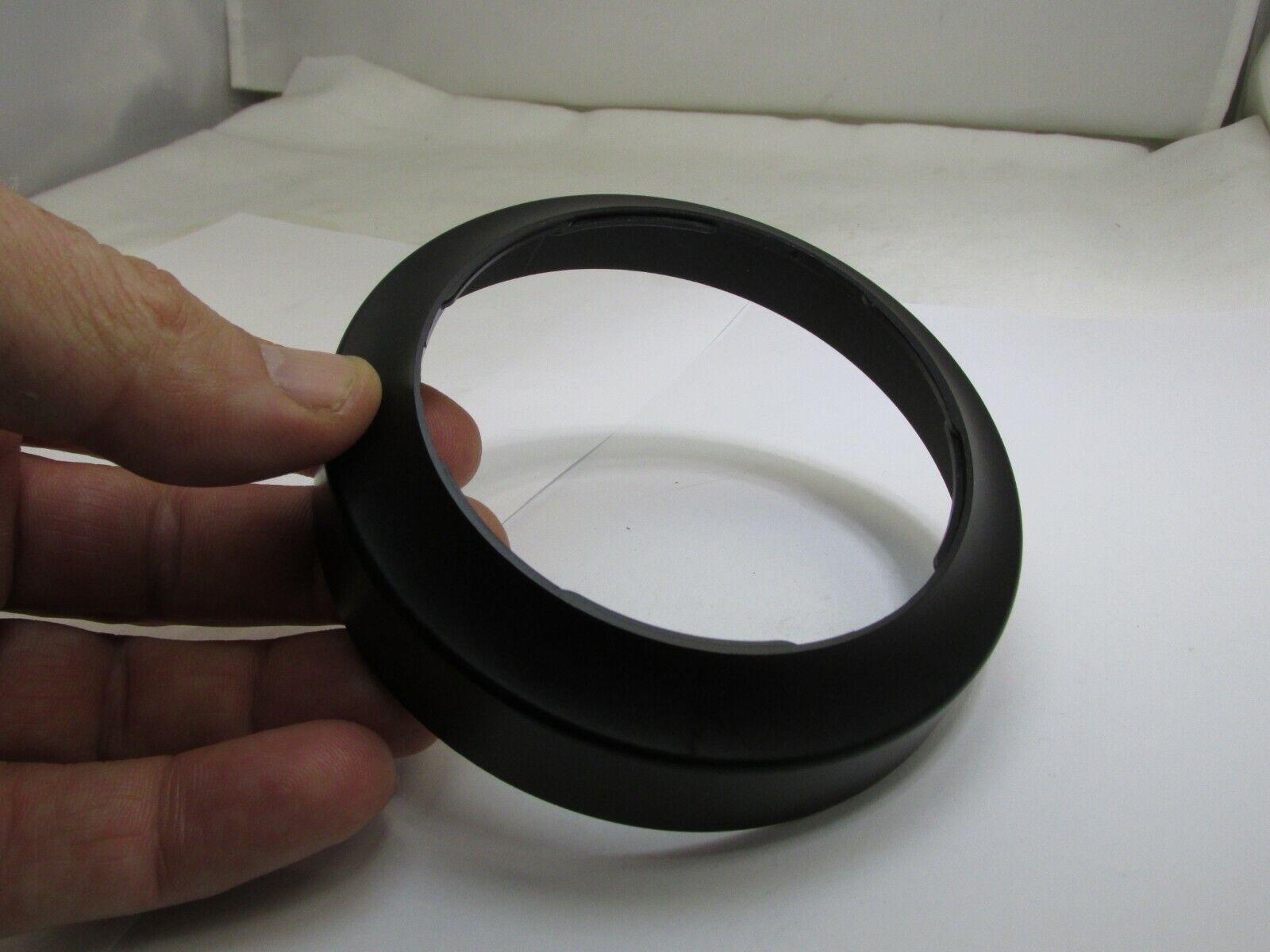 Lens Hood Shade adapter  twist on type for  WIDE-ANGLE 75mm ID for 72mm rim