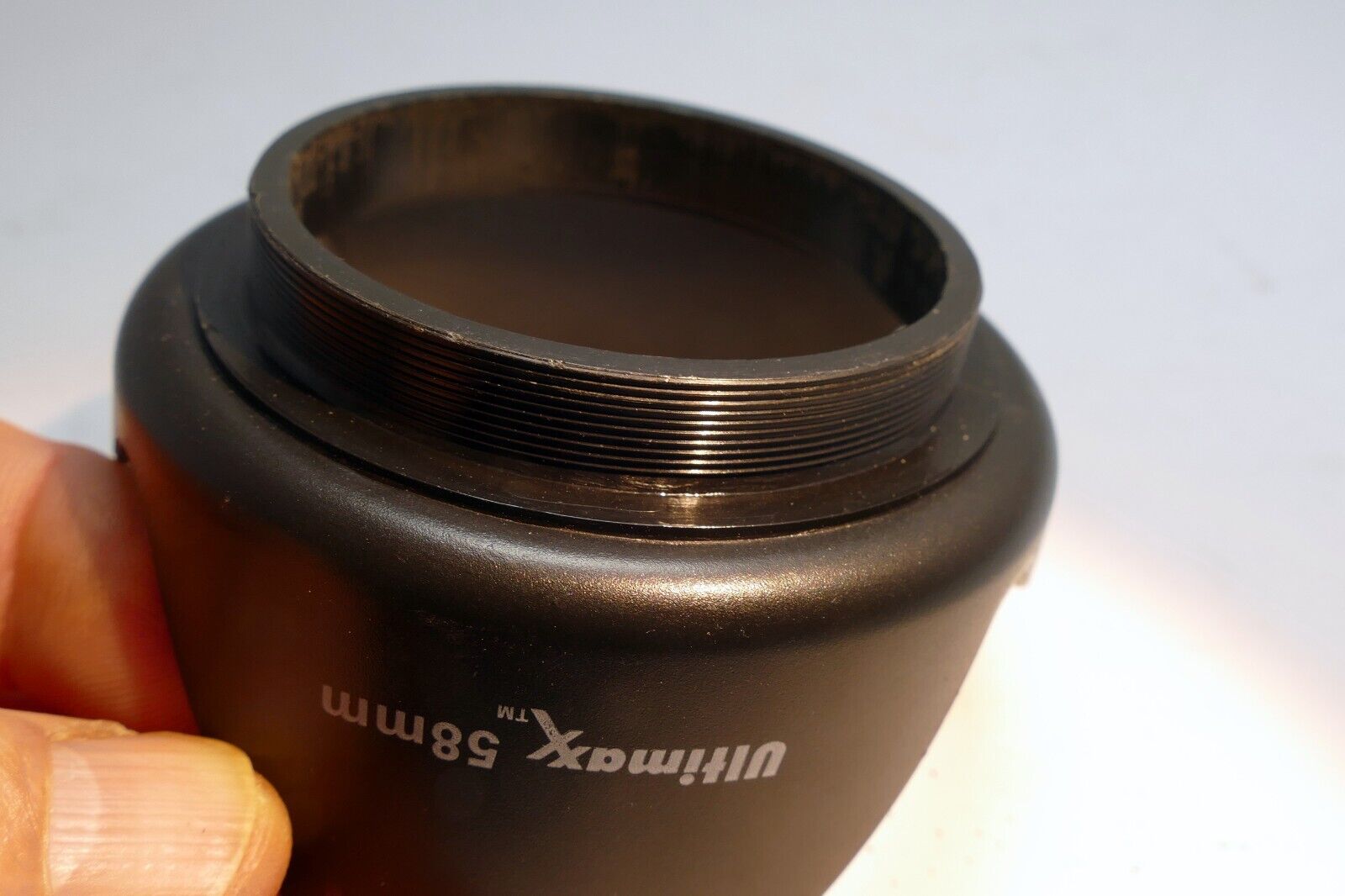 58mm Lens hood shade threaded  for YN 50mm f/1.8 II - missing locking ring