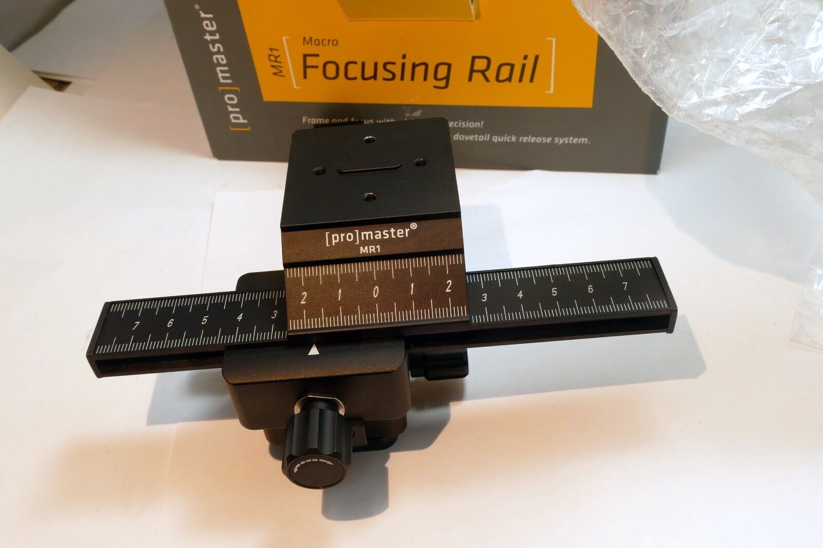 Promaster MR1 Macro Focusing Rail tripod adapter