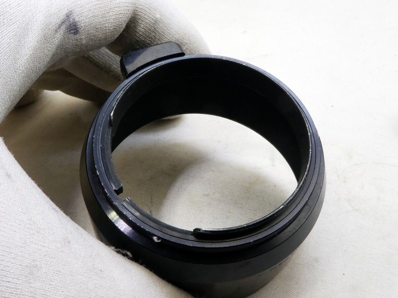 Nikon HS-10 Hood Shade Metal clip on for 135mm f3.5 85mm f2.0 105mm Genuine EOM