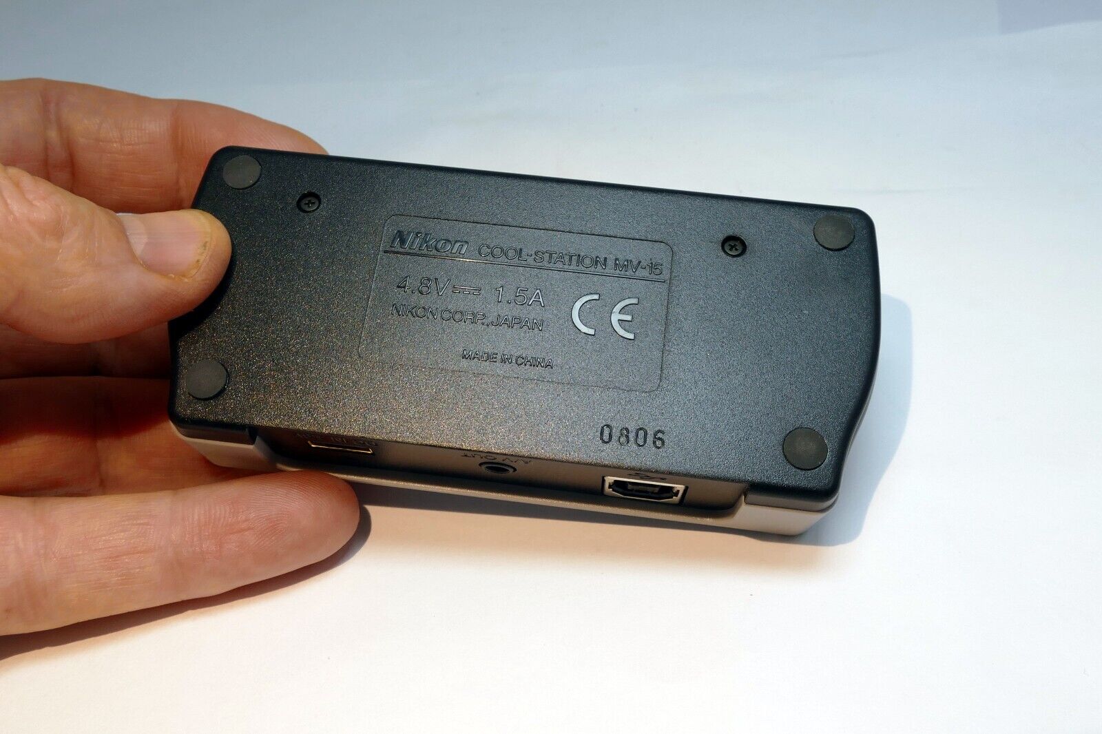 Nikon Coolpix Digital Camera Cool Station Dock Cradle MV-15