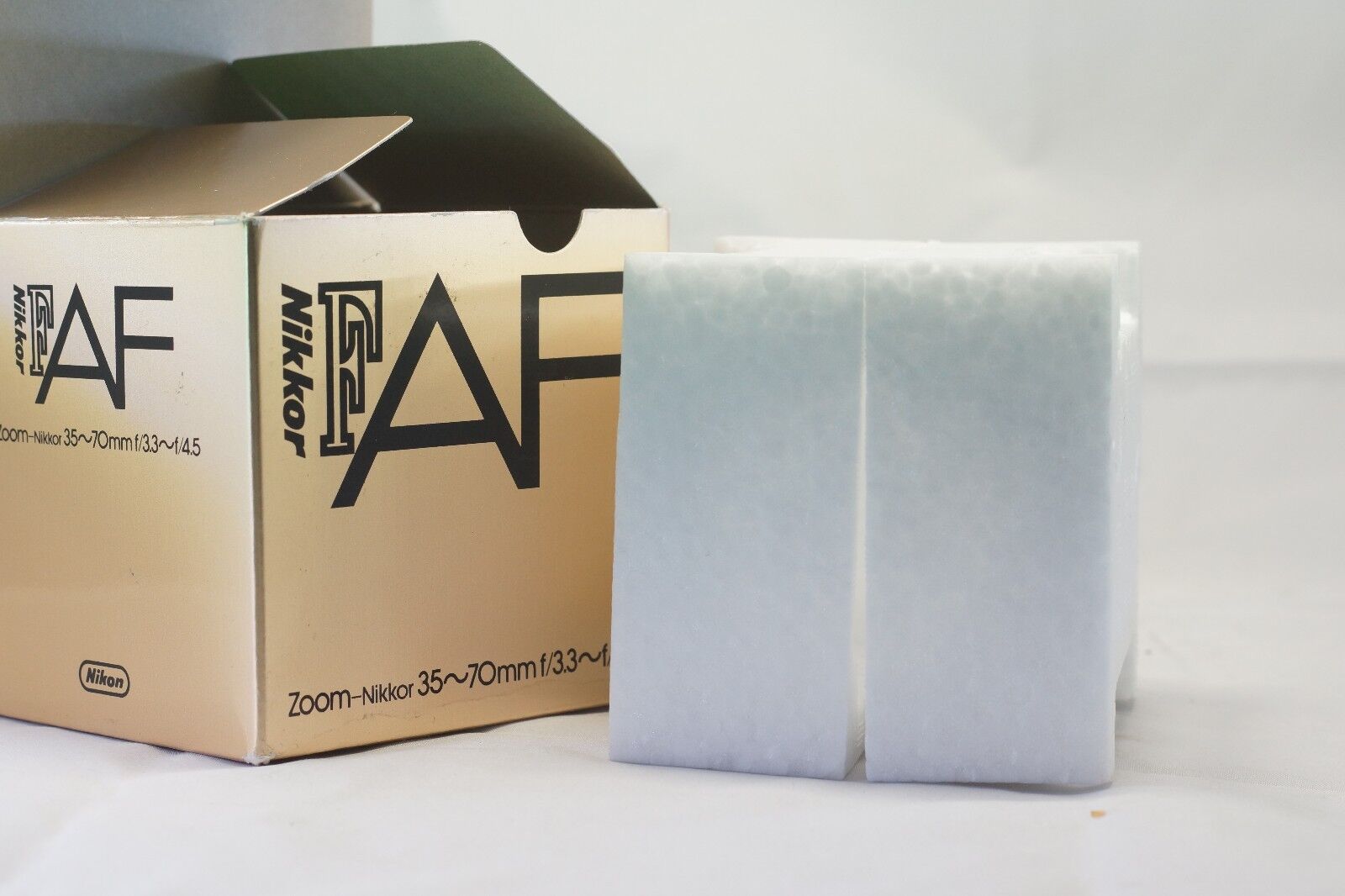 Empty Box for Nikon AF zoom  35-70mm f3.3-4.5  Nikkor  lens