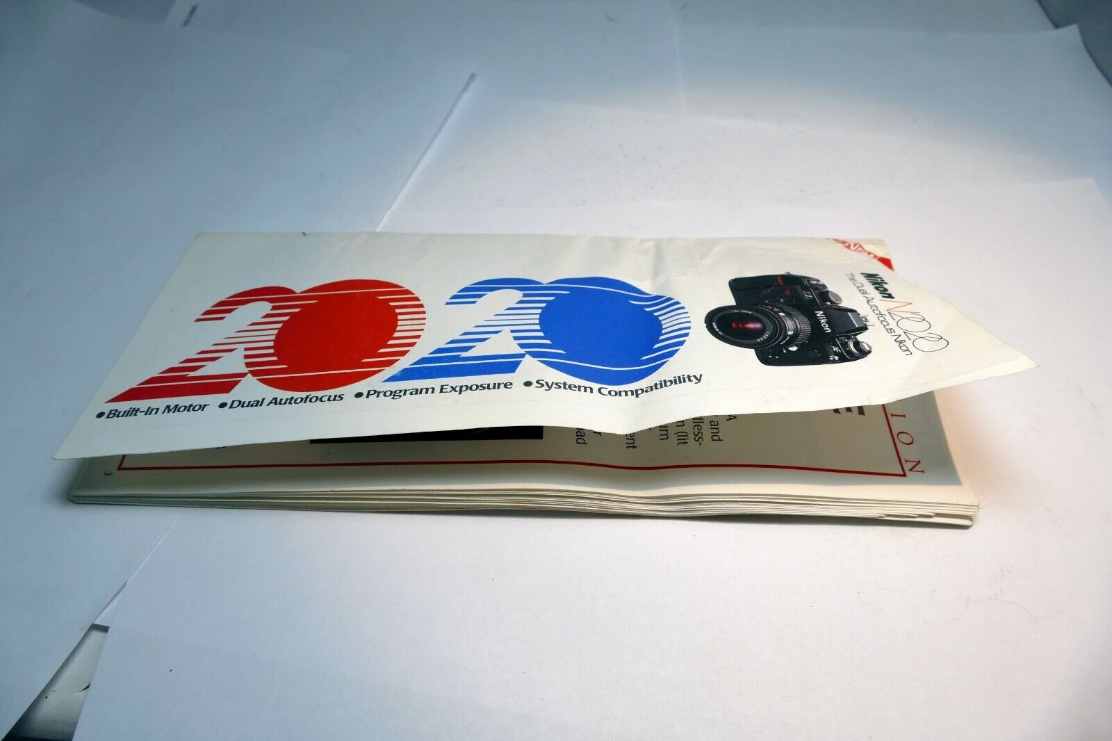 Nikon N2020 Camera  Brochure Photography Guide EN 1986 Dual Autofocus "All New"