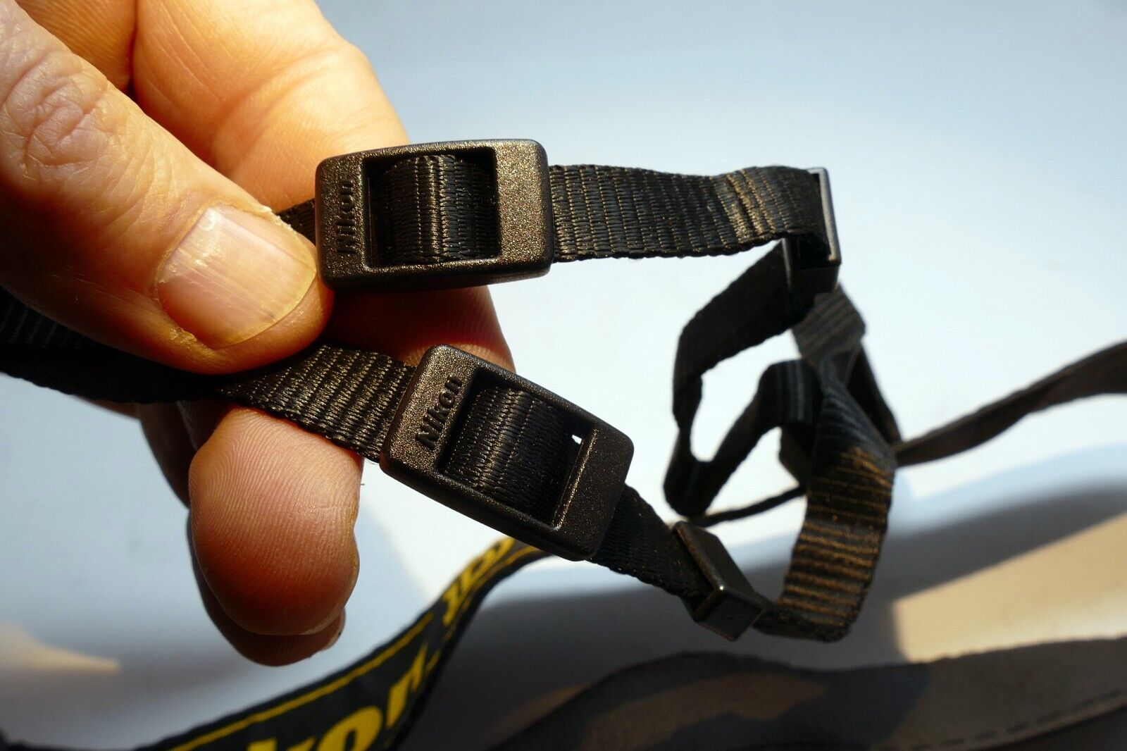 Nikon D750 Camera Shoulder Strap D-750 AN-DC14 AN DC 14 OEM Genuine