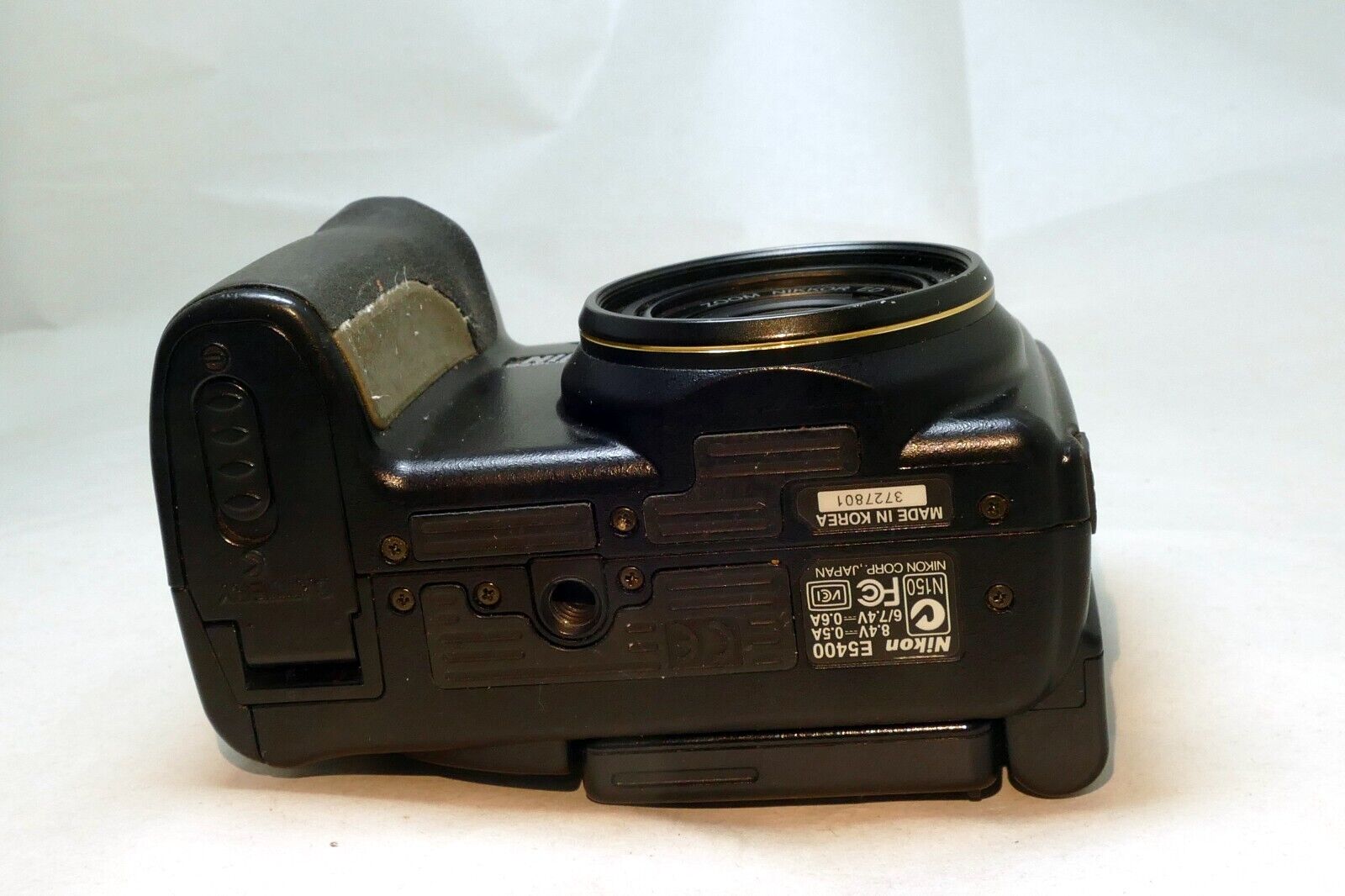 Nikon COOLPIX 5400 Digital 5.1MP Digital Camera Battery Included U284