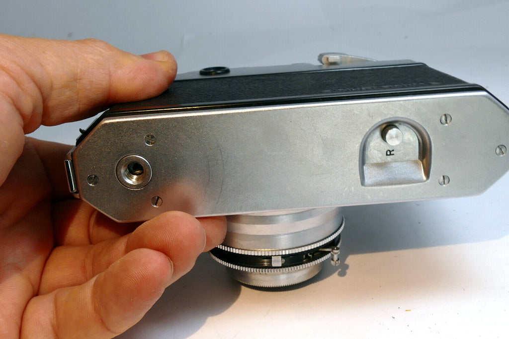 Taron 35 camera with Tomioka Lausar 4.5cm f2.8 Lens rangefinder EP Nihon Kossoki