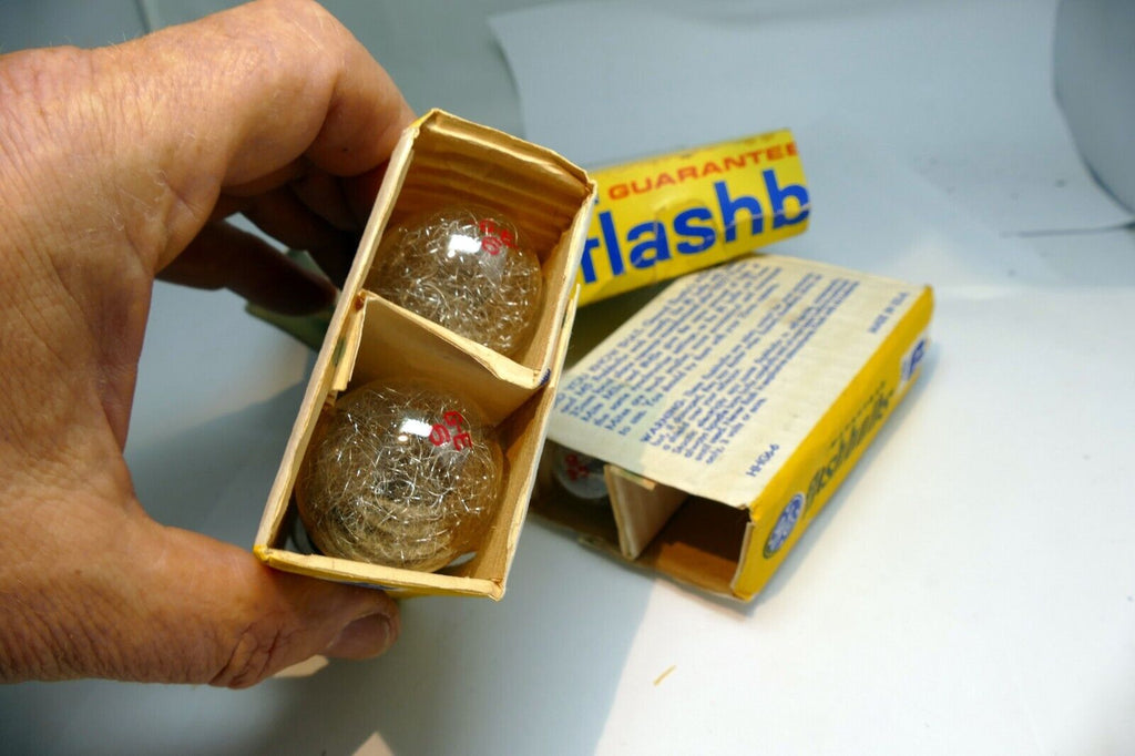 General Electric No. 6#6  Flash Bulbs clear set of 7