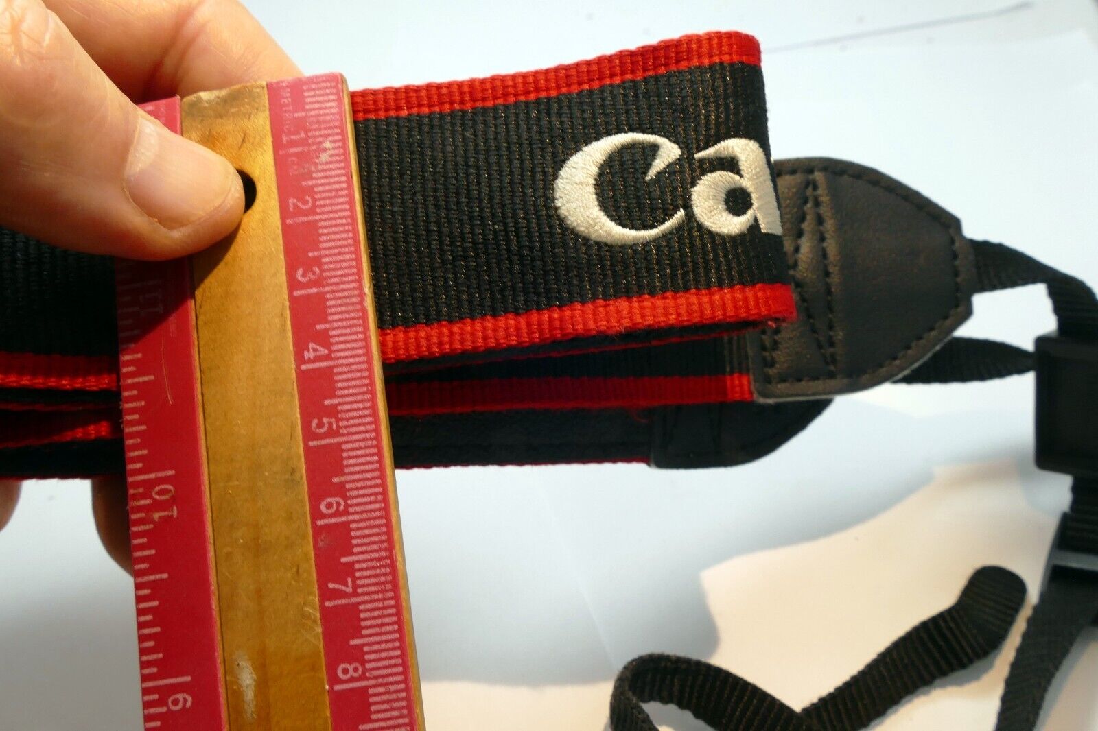 Canon EOS 70D Camera Shoulder Neck Strap Black-Red  -  Genuine OEM