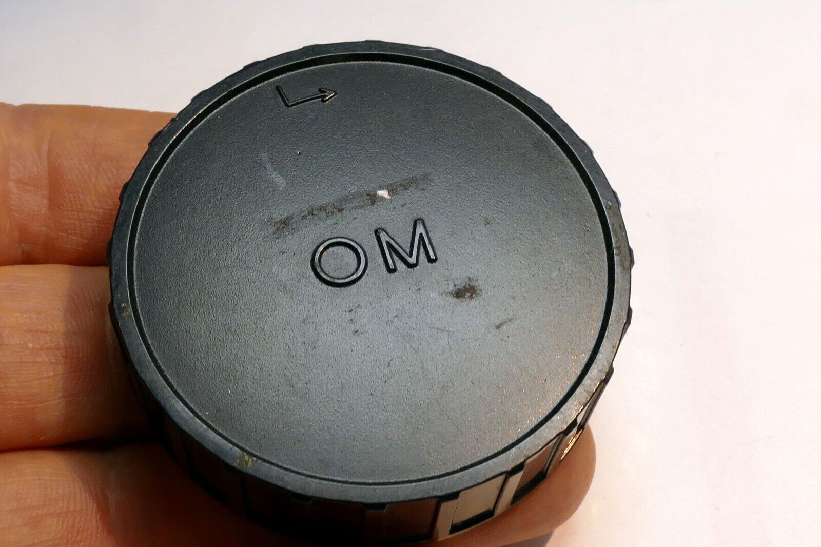 Olympus OM Rear Lens Cover Cap  manual focus 50mm f1.4 f1.8 Zuiko