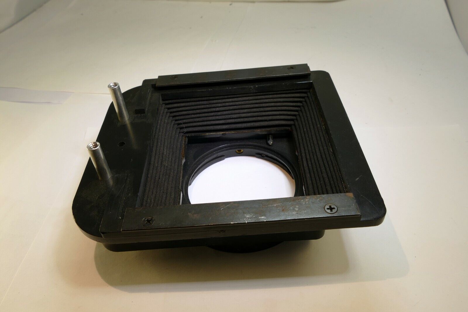 Lindahl Bellows lens Hood 31.1325 Bell-O-Shade Single 3X3 slot Hasselblad CF B60