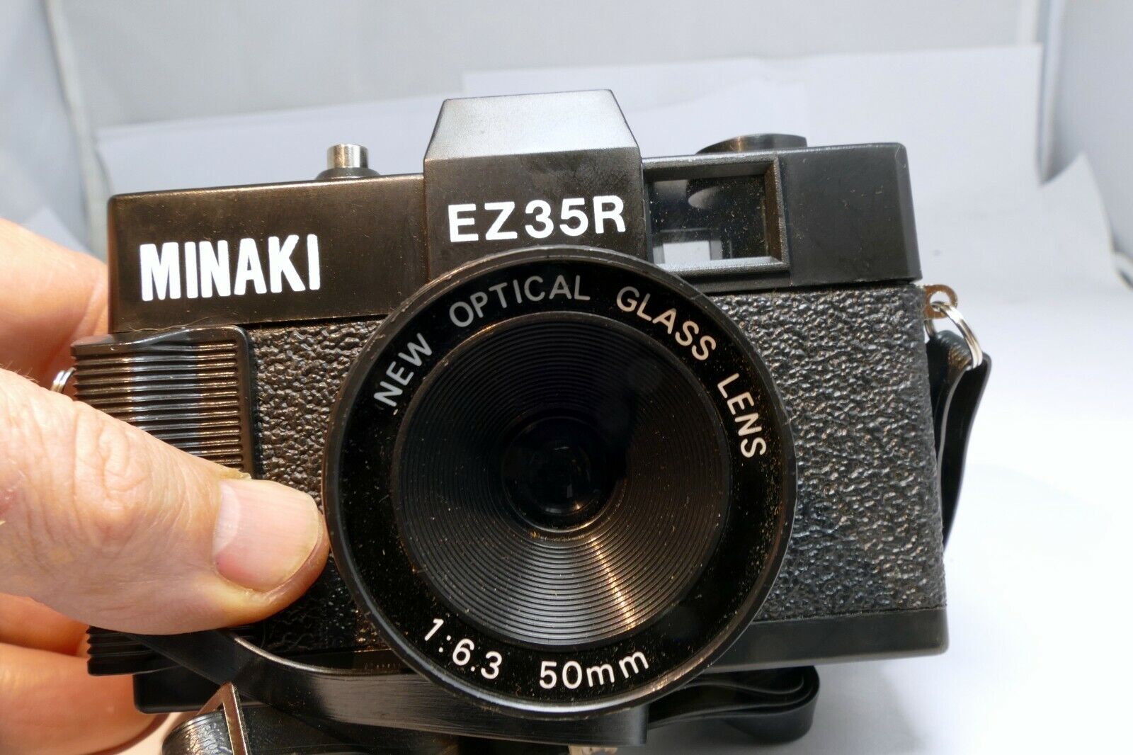Minaki EZ 35R 35mm point and shoot  Film Camera w/ 50mm f6.3 lens - AS IS Parts
