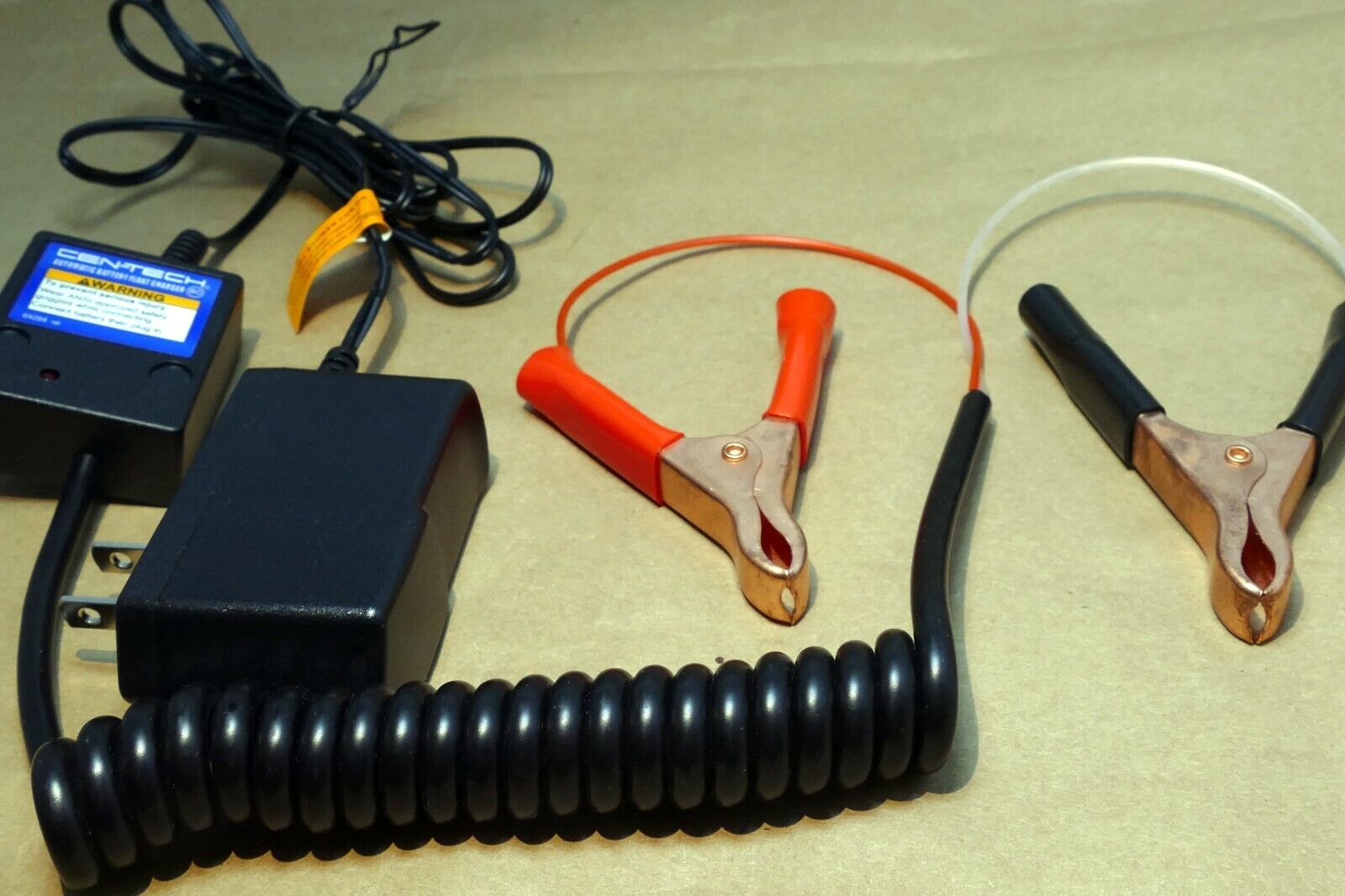 Cen Tech Automatic 12V Battery Float Charger 64284  - mint
