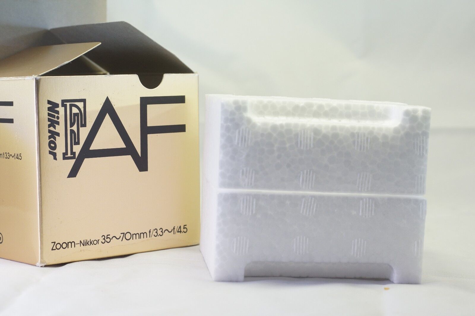 Empty Box for Nikon AF zoom  35-70mm f3.3-4.5  Nikkor  lens