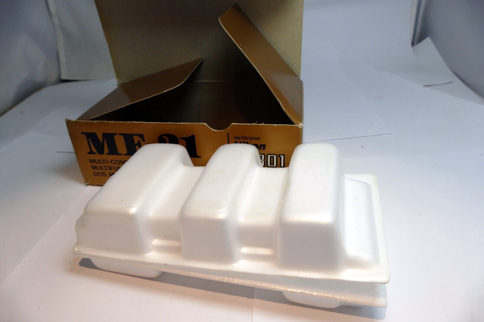 Empty Box for  Nikon MF-21 Multi-Control camera back  N8008 ( an empty box only)