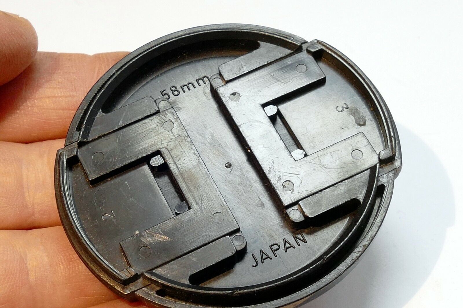 58mm Front lens cap for Pentax 80mm f2.8 645