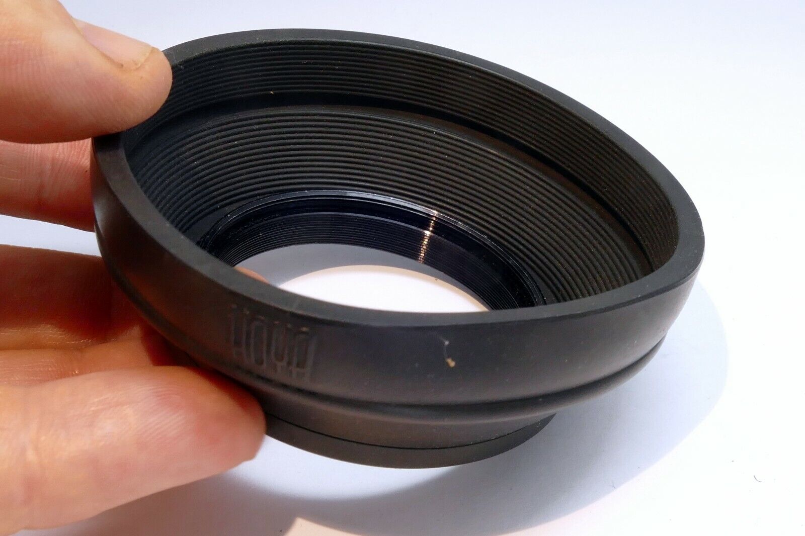 Hoya 52mm Rubber Lens Hood Shade threaded for 50mm f1.8 lenses
