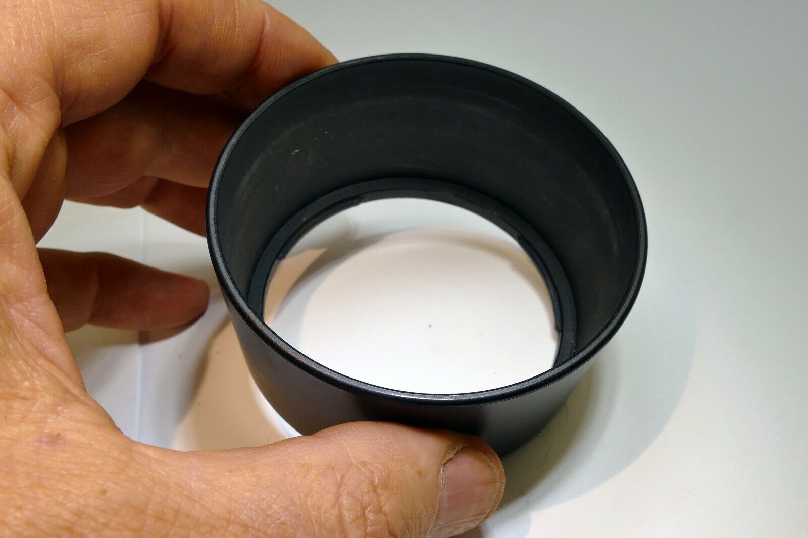 60mm ID Lens Hood Shade plastic twist on type