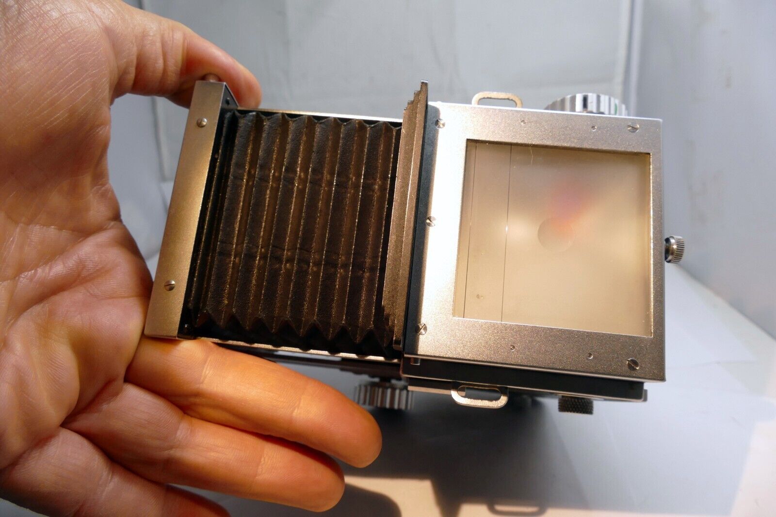 MAMIYA Mamiyaflex Professional TLR Film Camera Body - missing film back plate