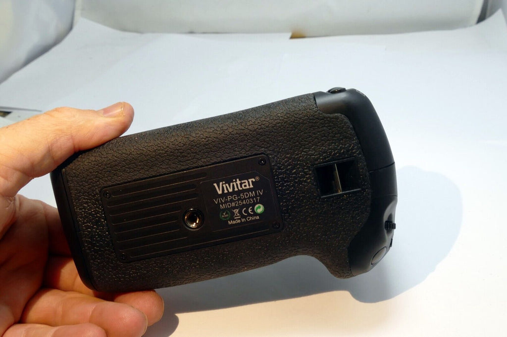 Vivitar PG-5DM IV Battery Grip for Canon EOS 5D Mark IV DSLR Camera BG-E20