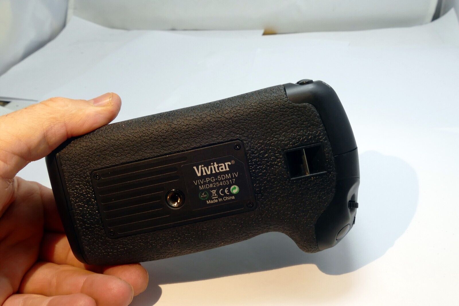 Vivitar PG-5DM IV Battery Grip for Canon EOS 5D Mark IV DSLR Camera BG-E20