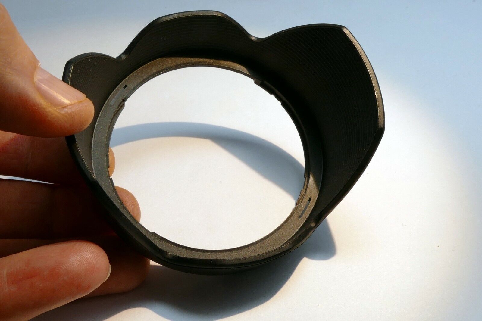 Lens hood for Tamron 1D3FH shade AF for 28-105mm f4-5.6 Telephoto zoom