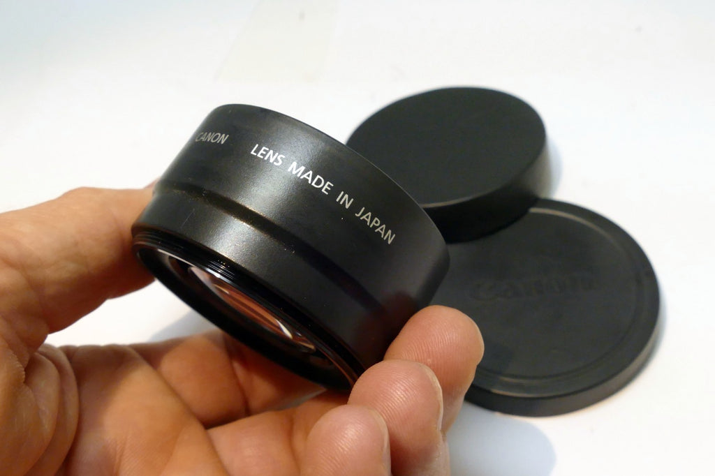 Canon WIDE Conversion Lens  WC-DC52 0.7X AUX