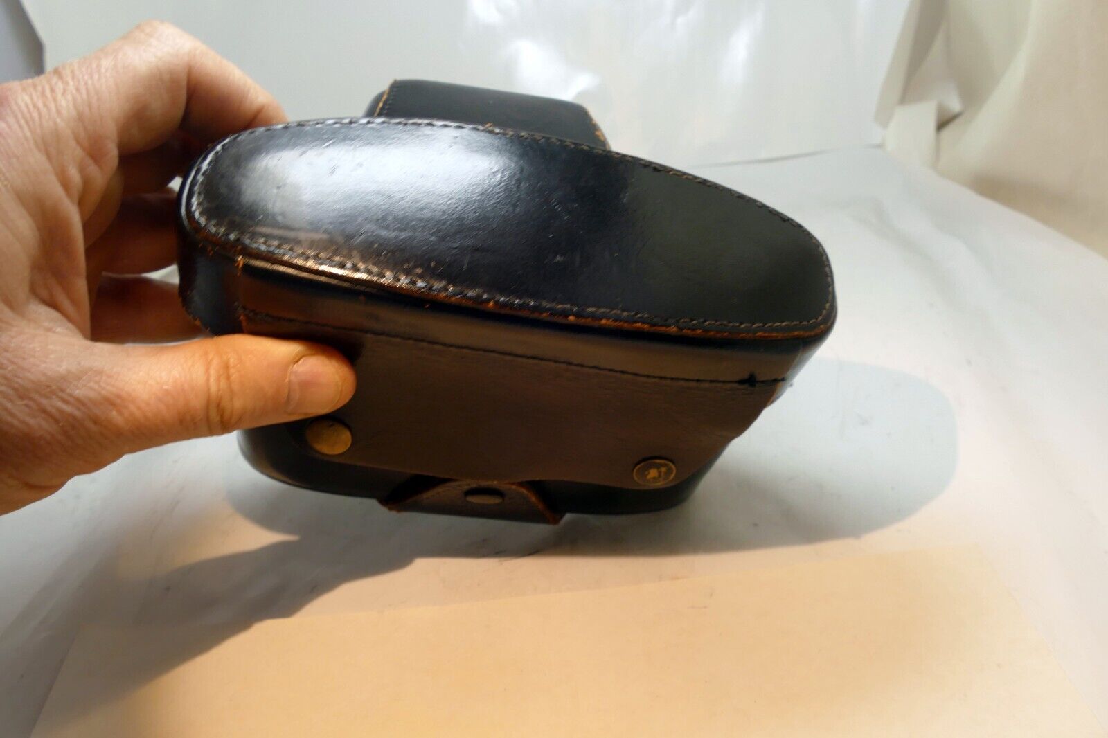 Leica Wetzlar Leather Camera Case  for Leica R R2 - missing tripod screw