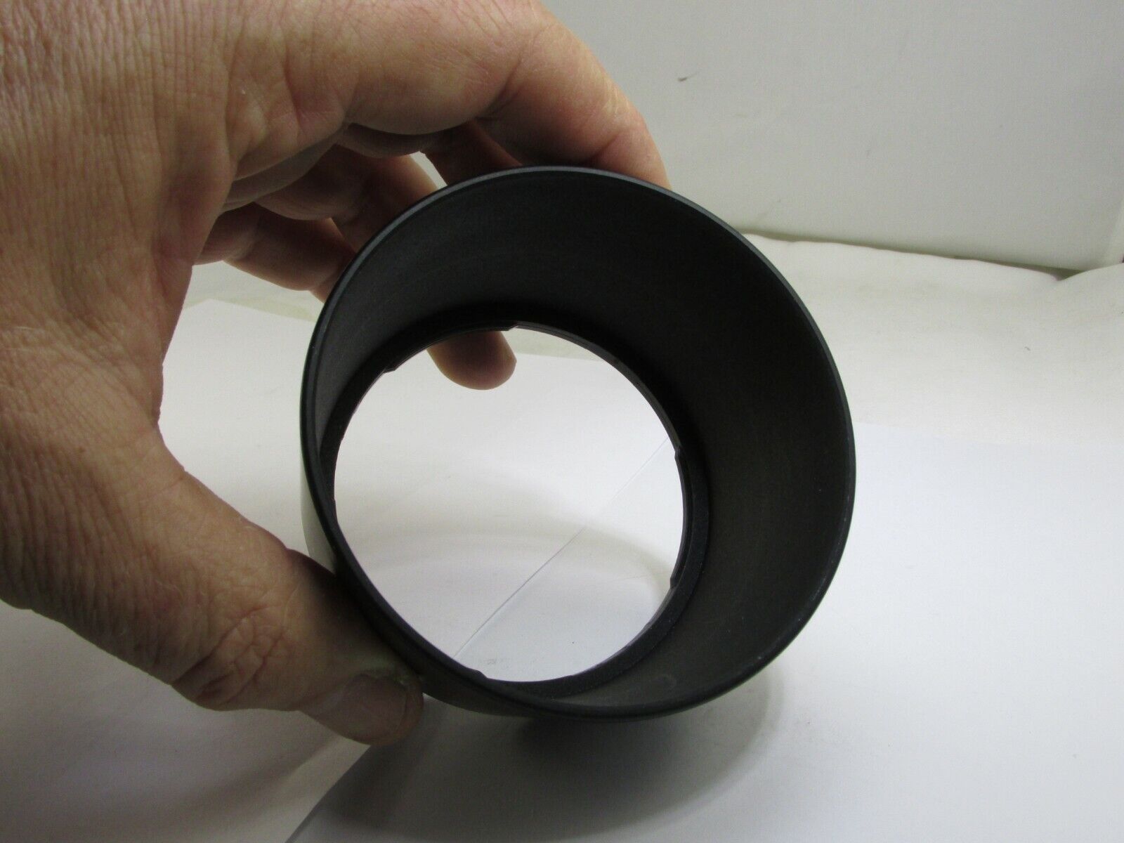 Plastic Lens Hood unknown brand 68.3mm ID  twist on type