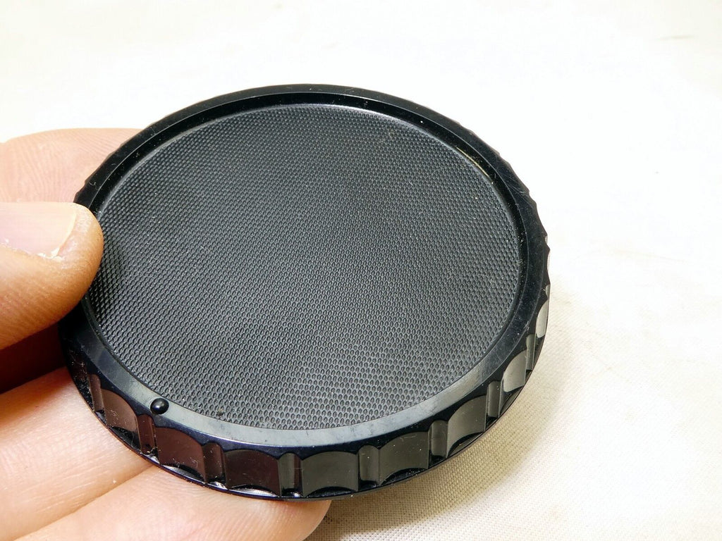 CA rear lens cap twist on type