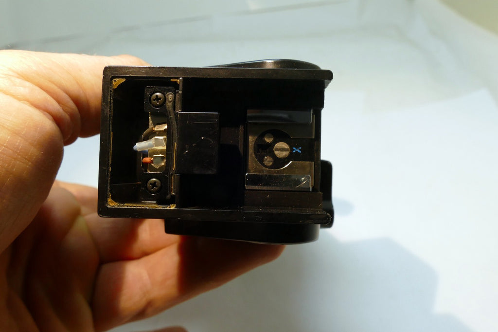 Olympus Bounce Grip Flash (not sure what model , missing bracket ) - UNTESTED