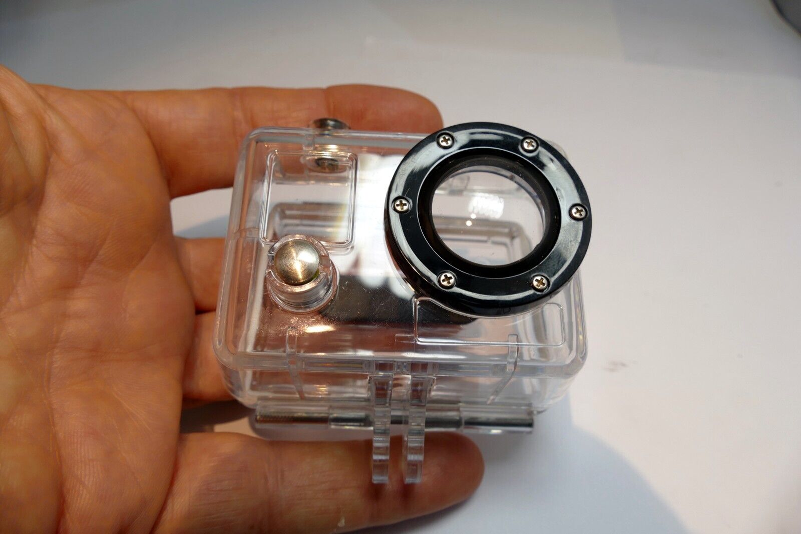 GoPro HERO plastic hard case  housing - missing locking buckle