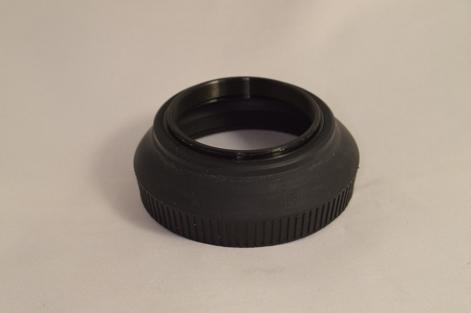 52mm Collapsible Rubber Lens Hood for normal 50mm lenses  O107007