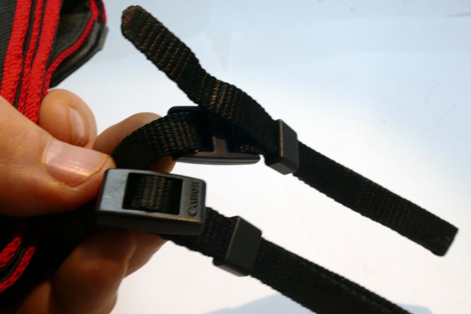 Canon EOS 60D Camera Shoulder Neck Strap Black-Red  4cm wide -  Genuine OEM