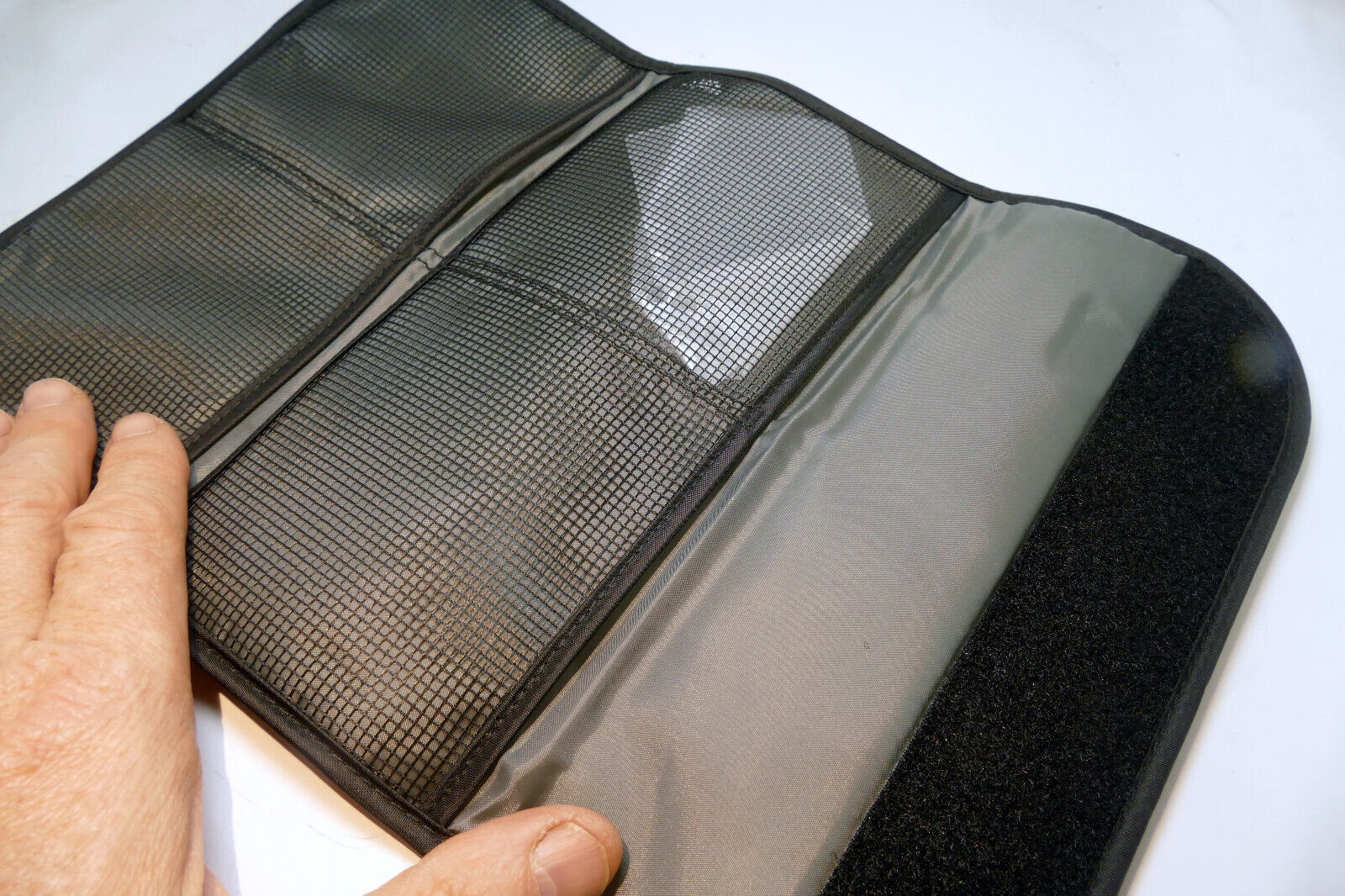 Hoya soft Pouch Wallet  for Filters 49- 52-58-62-67-72-82-86mm holds 4 filters