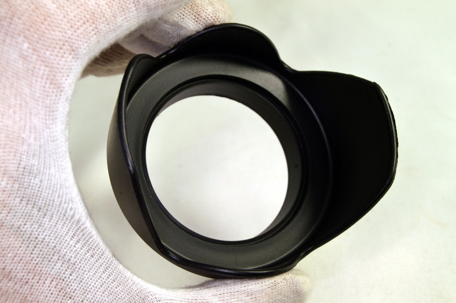 52mm Flower Petal Lens Hood Telephoto screw in type for 18-55mm AF-S lens shade