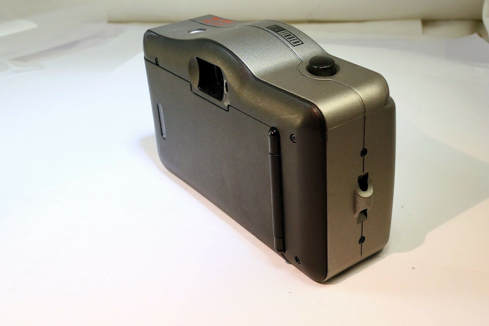 Bell & Howell Big Finder auto focus point and shoot Camera BF 905