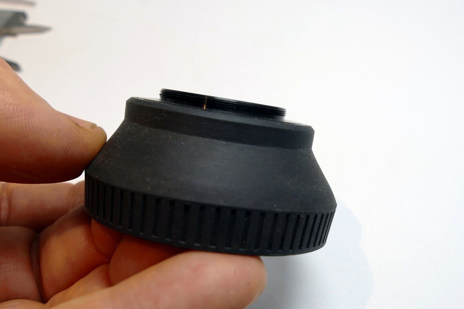 31mm Rubber Lens Hood Shade screw in